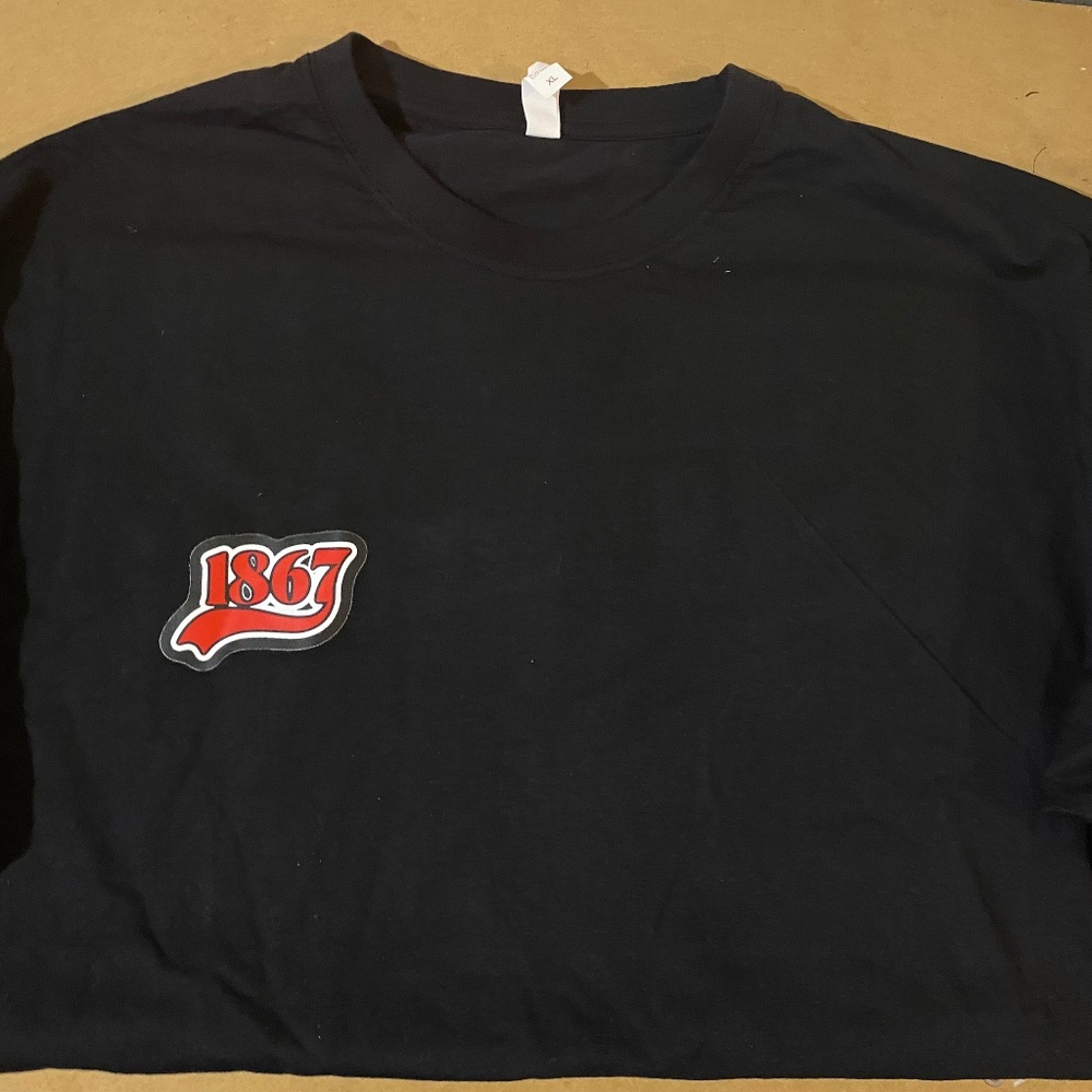 New Legacy 1867 black college t-shirt size XL